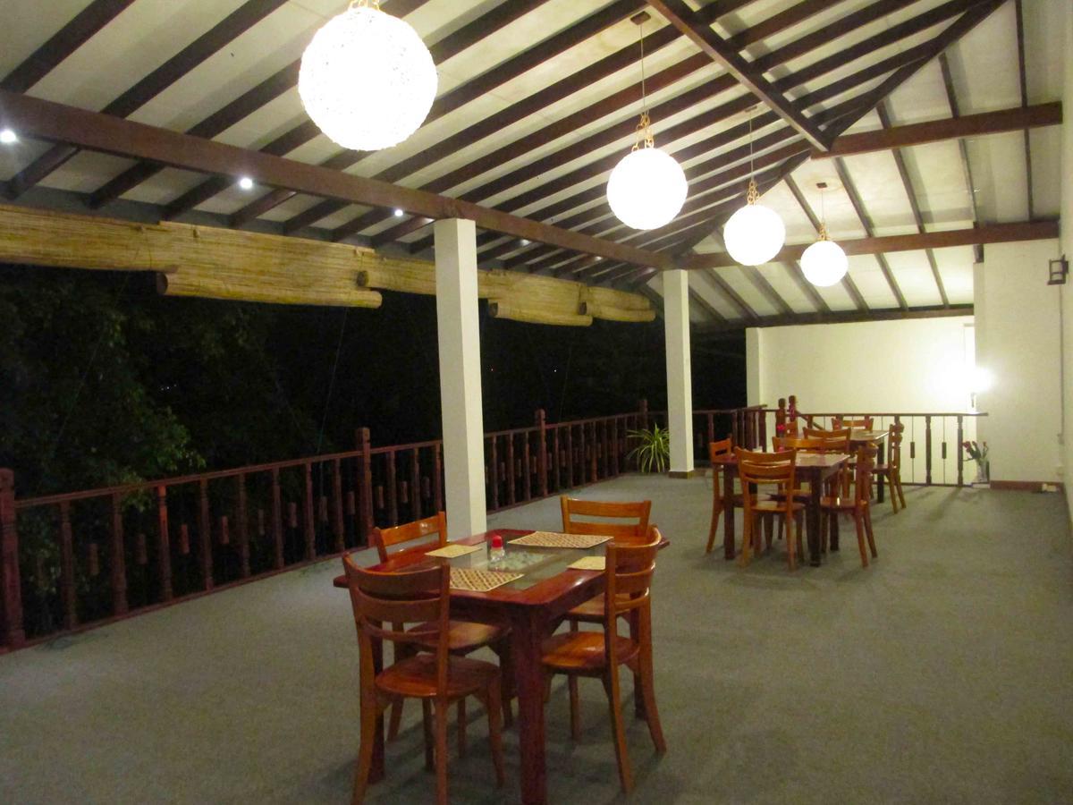 Nico Lagoon Hotel Негомбо Экстерьер фото