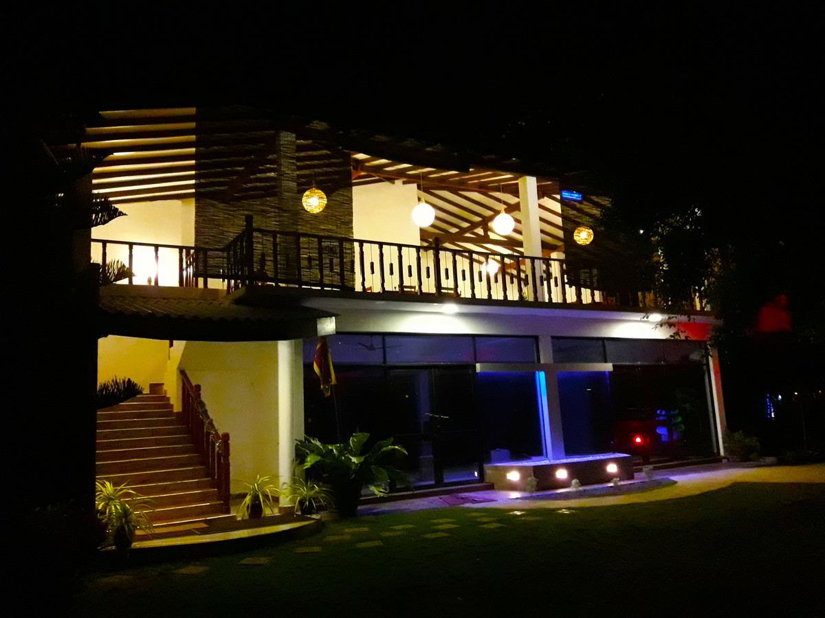 Nico Lagoon Hotel Негомбо Экстерьер фото